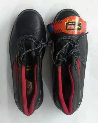 EAGLE SAFETY SIZE 45 BOOT - Image 2