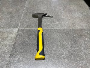 7239 300G SMALL ROOFING HAMMER