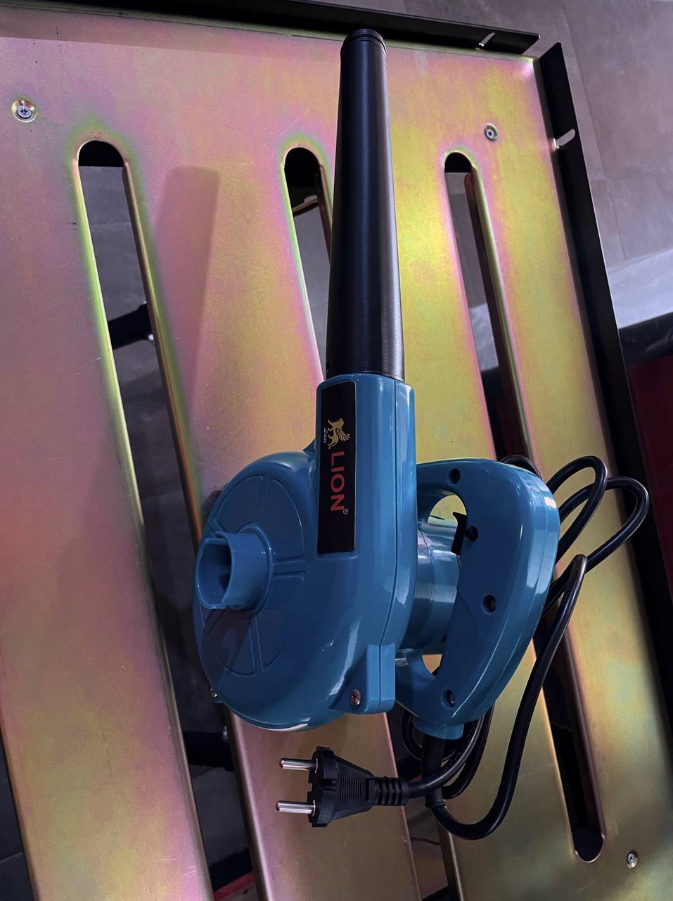 LION 6018230 700WATT HAND BLOWER - Image 3