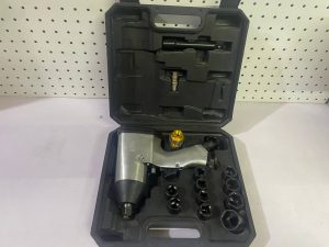 HOYO  1/2” AIR IMPACT WRENCH