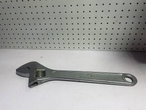 18-INCH ADJUSTABLE WRENCH – FORGED STEEL