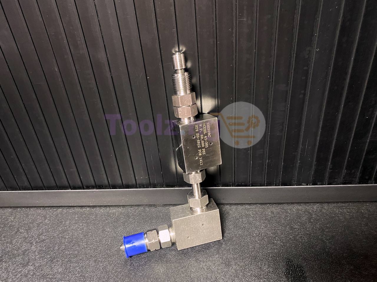 ENERPAC P2282 40000PSI ULTRA-HIGH PRESSURE TEST PUMP SET - Image 2