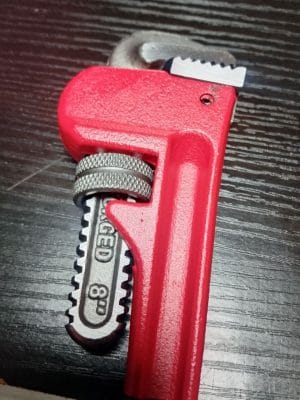 VOREL 55620 8" 195MM PIPE WRENCH CLOSE VIEW